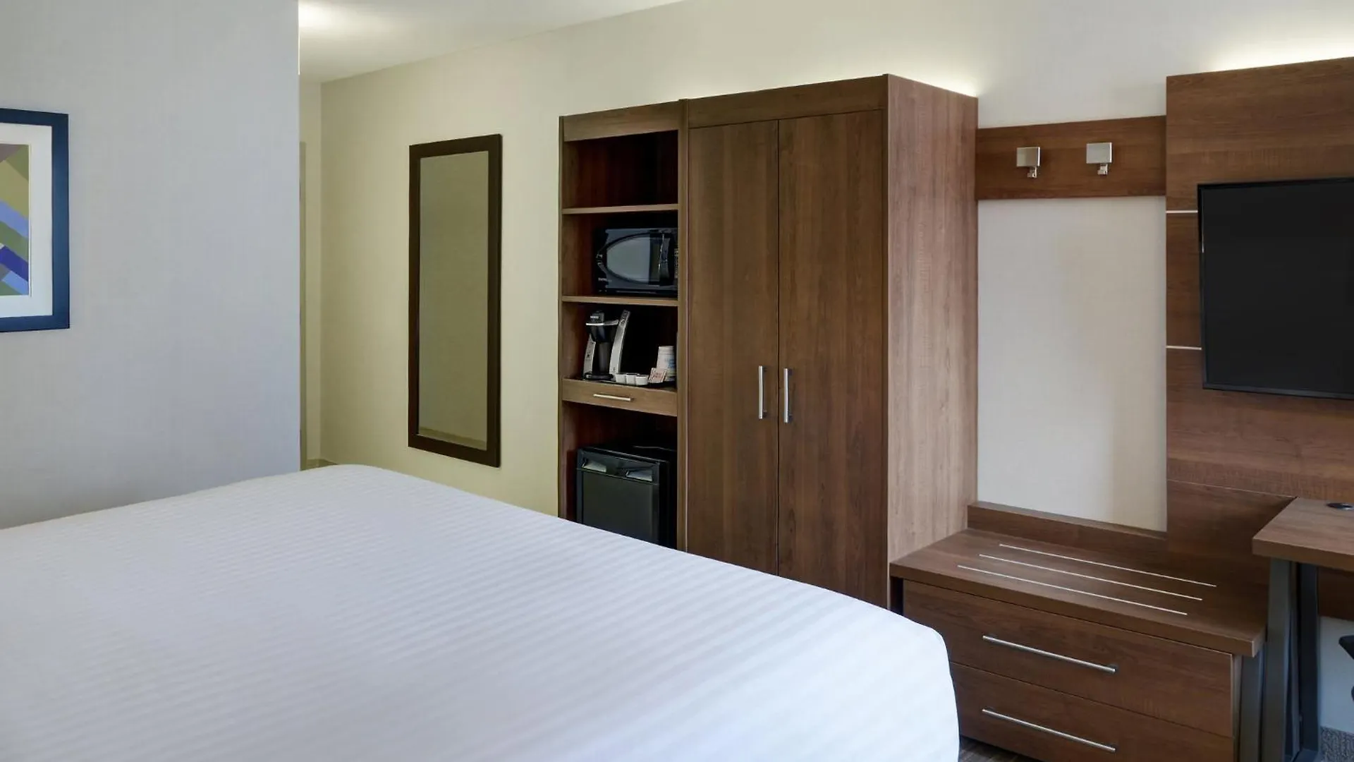 Holiday Inn Express Toronto Downtown By Ihg Канада